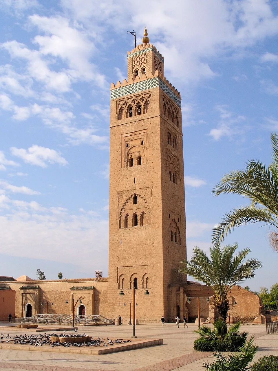 Private chauffeur and airport transfers in Marrakech, Morocco — serving RAK · Ménara airport
